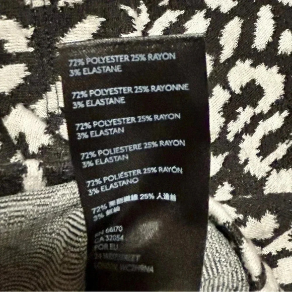 Gently Worn FREE PEOPLE Black and White Top, Size XS - Picture 6 of 6